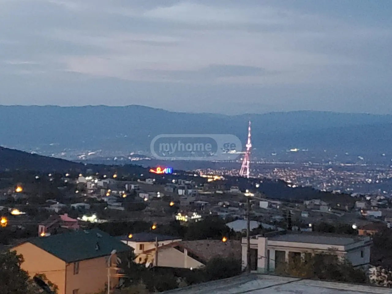 8 Room Private House For Sale view 7
