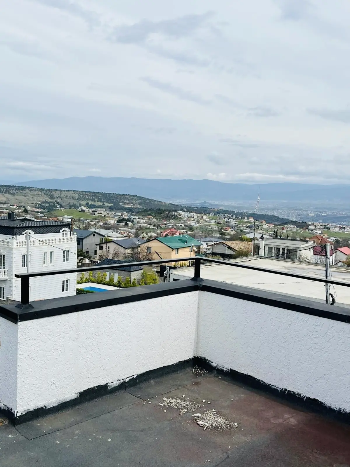 8 Room Private House For Sale view 5