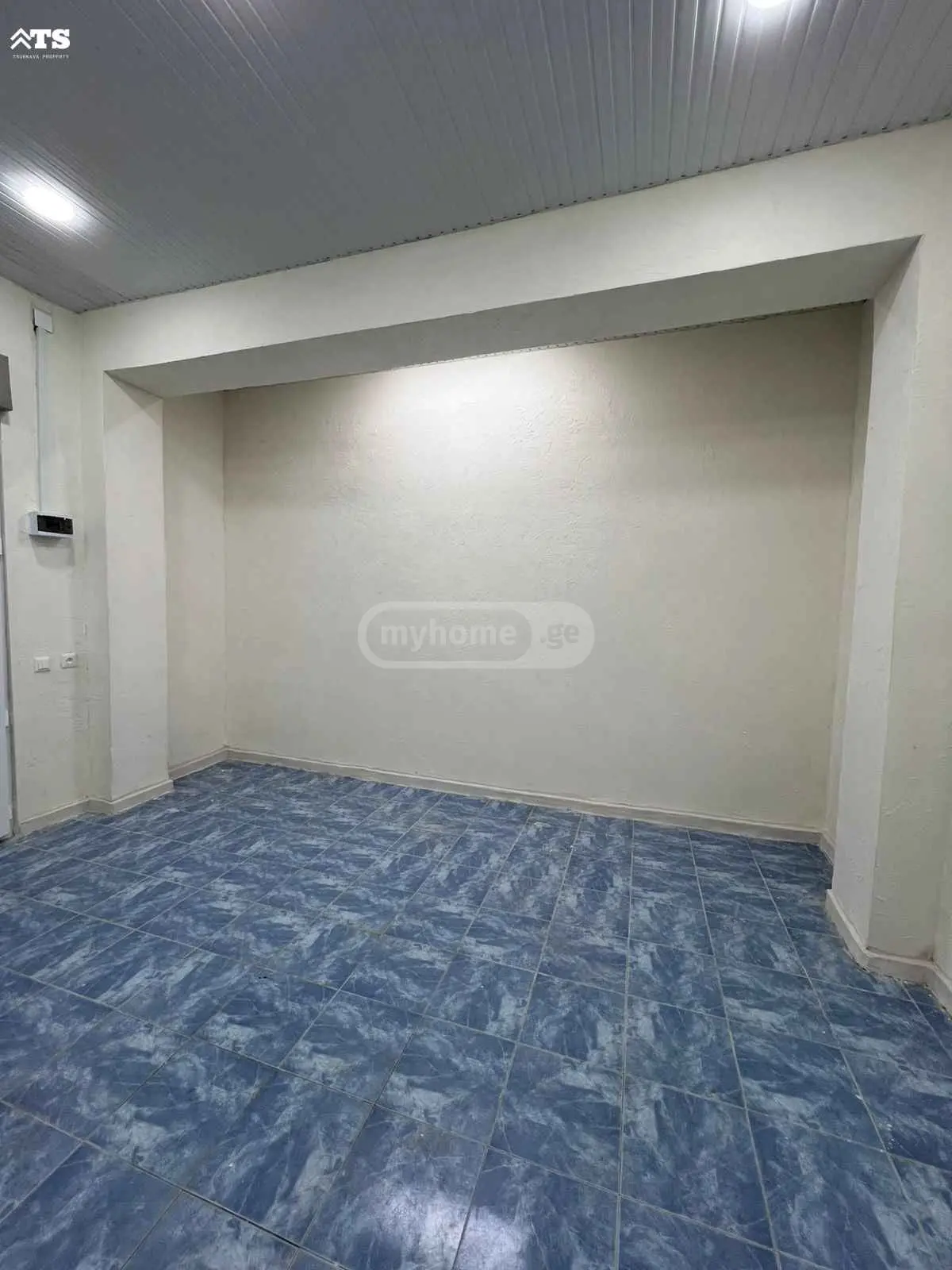 Universal Commercial Area For Rent In Foti view 1
