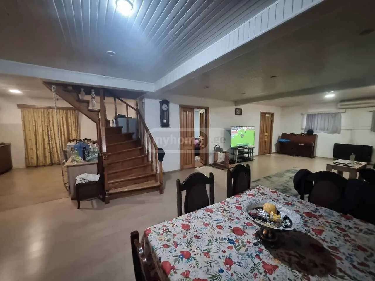 8 Room Private House For Sale view 16
