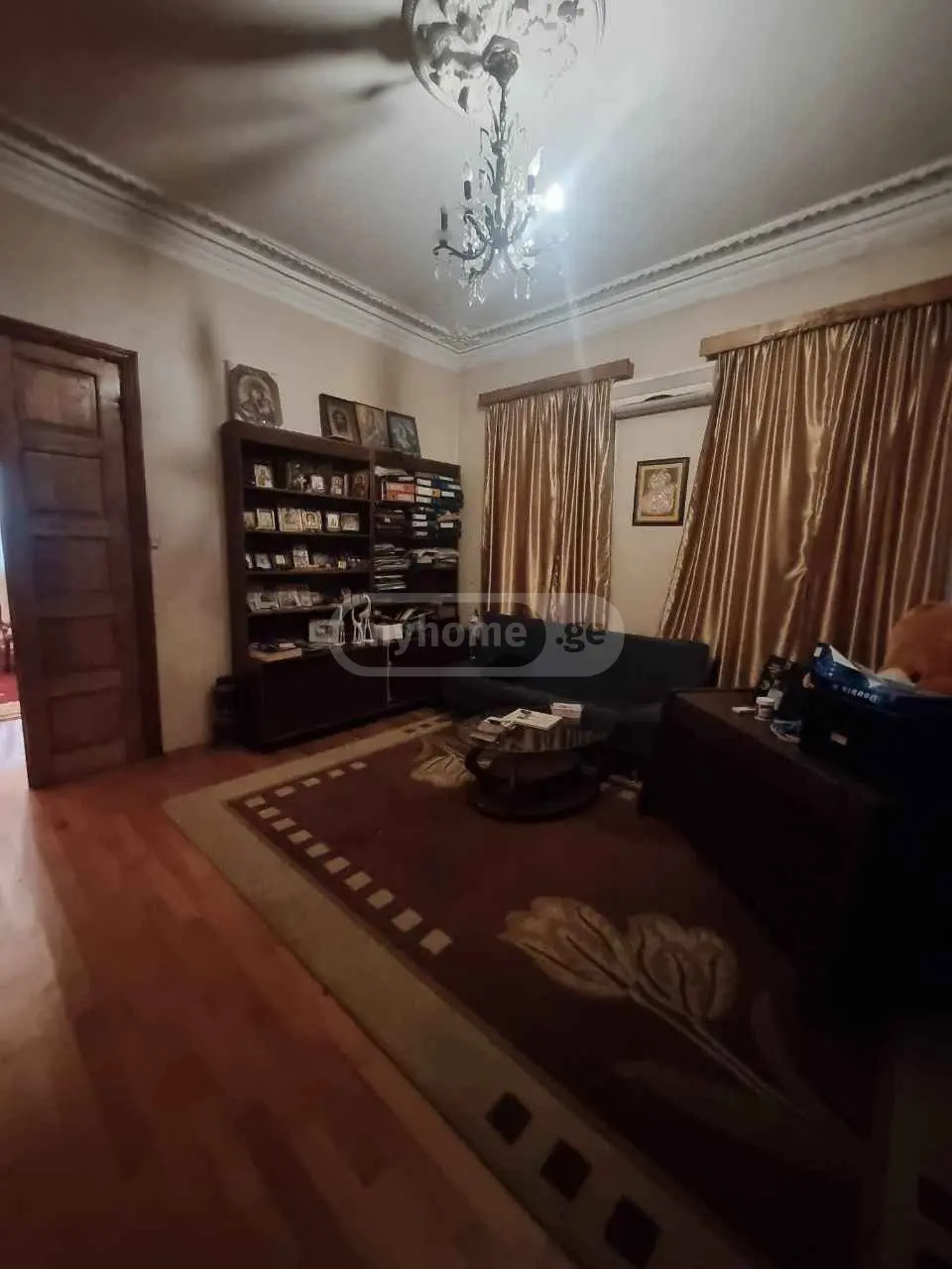 8 Room Private House For Sale view 5