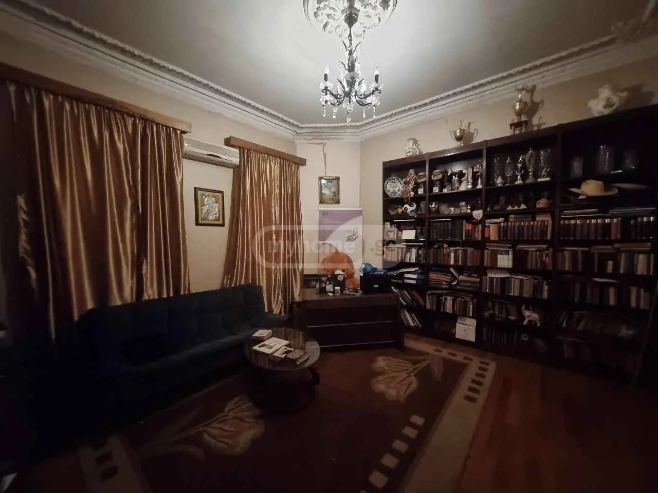8 Room Private House For Sale view 6