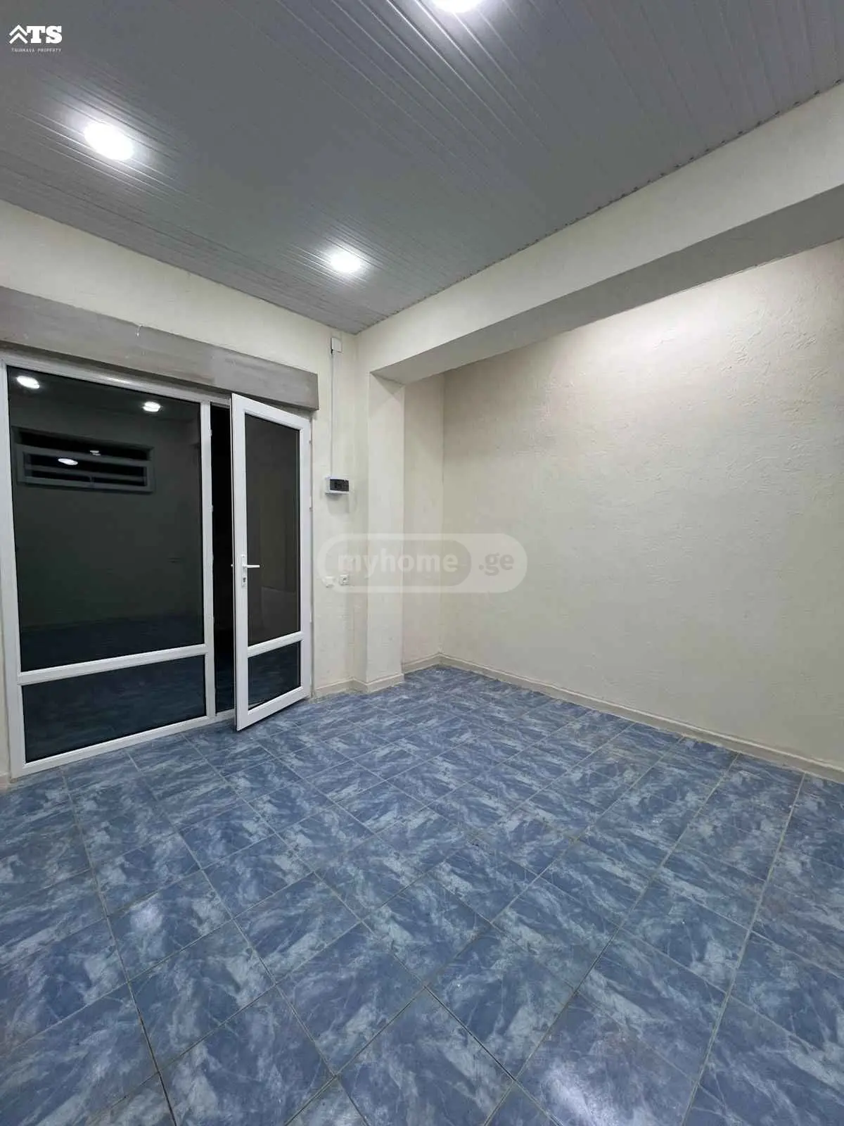 Universal Commercial Area For Rent In Foti view 4