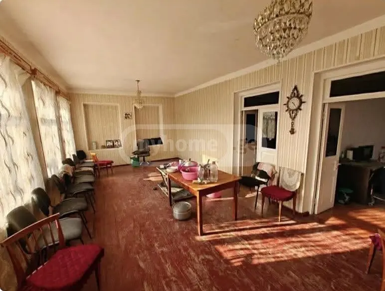 8 Room Private House For Sale view 4