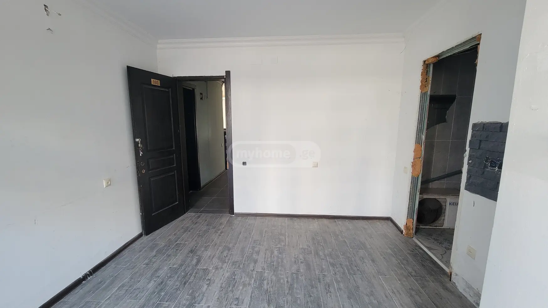 1 Room Apartment For Sale view 3