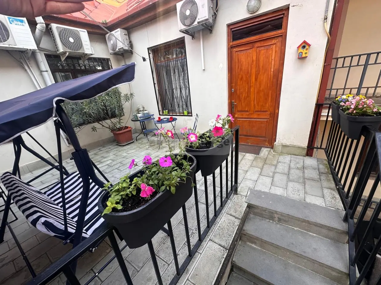 3 Room Flat Daily Rent. Sololaki view 17