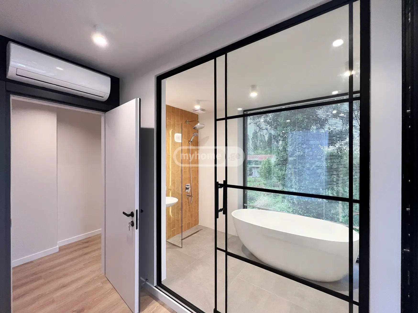 3 Room Private House For Sale view 5