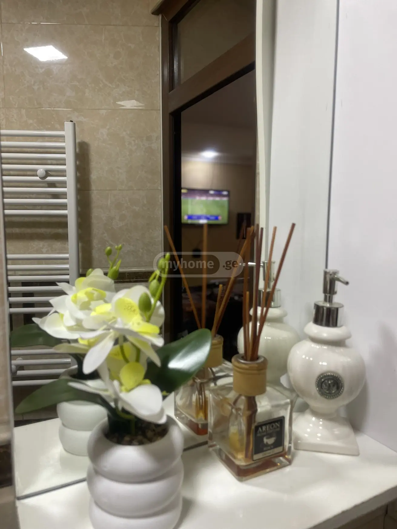 3 Room Flat Daily Rent. Sololaki view 18