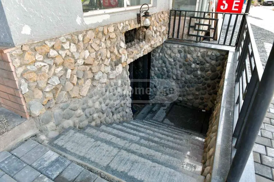 Food Object Commercial Area For Sale Aghmashenebeli, In Qutaisi view 8