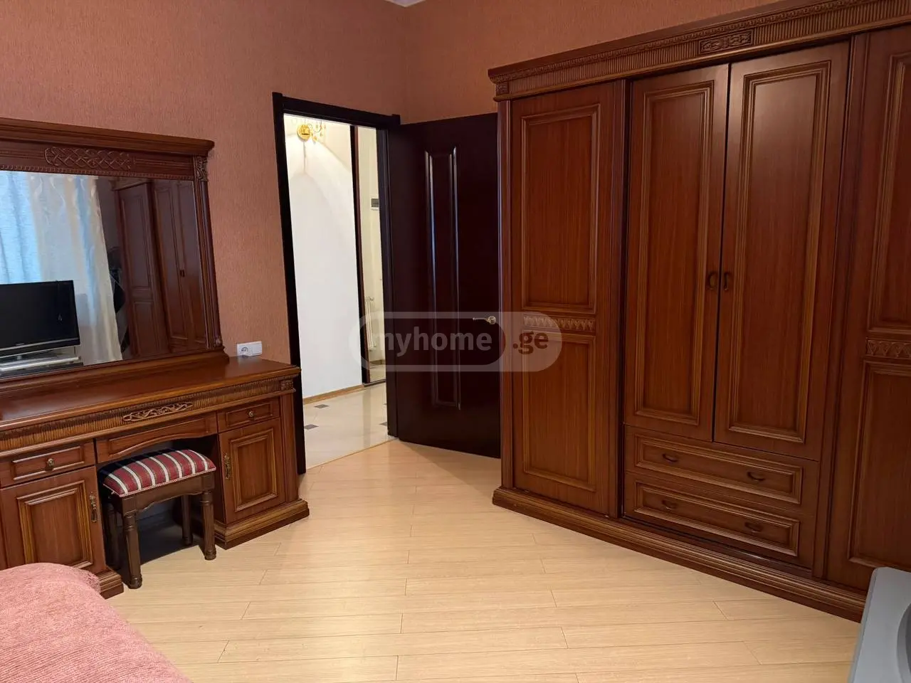 3 Room Apartment For Rent In Vera view 8
