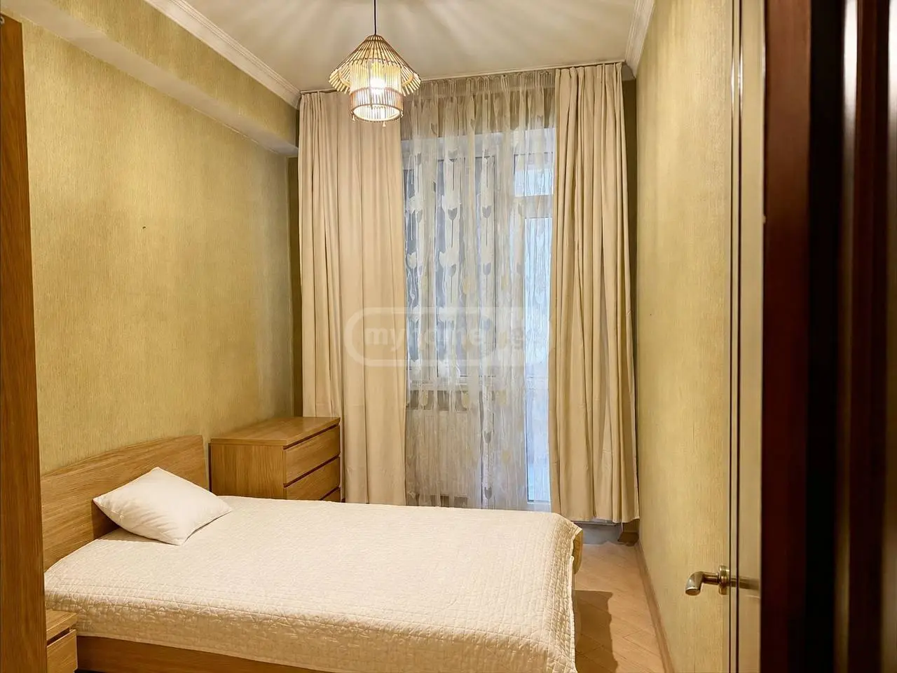 3 Room Apartment For Rent In Vera view 3