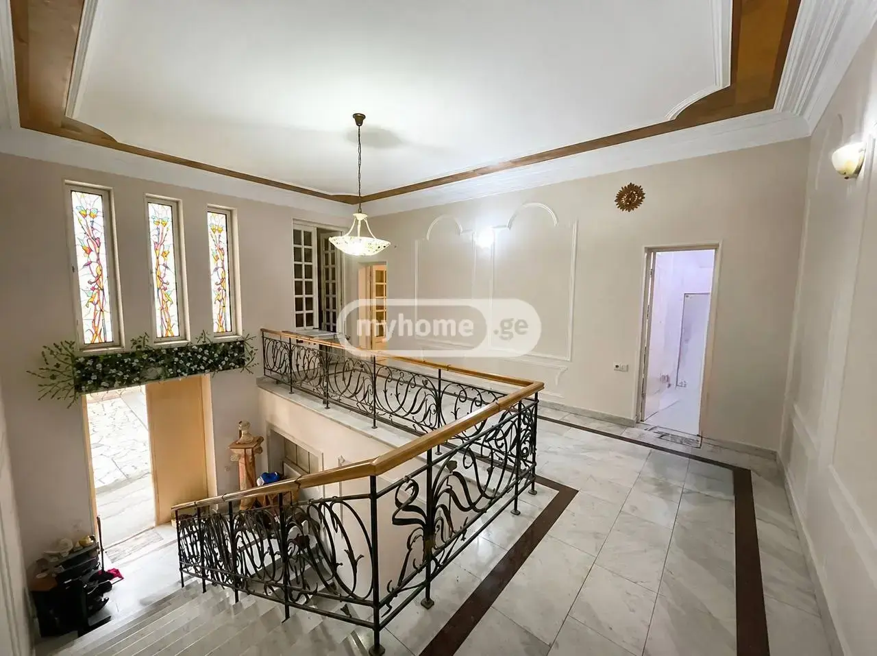 10+ Room Private House For Rent In Avlabari view 4