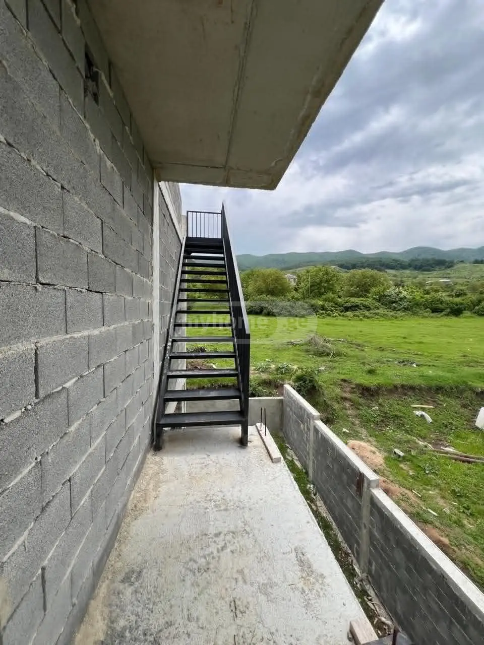 6 Room Apartment For Sale view 2