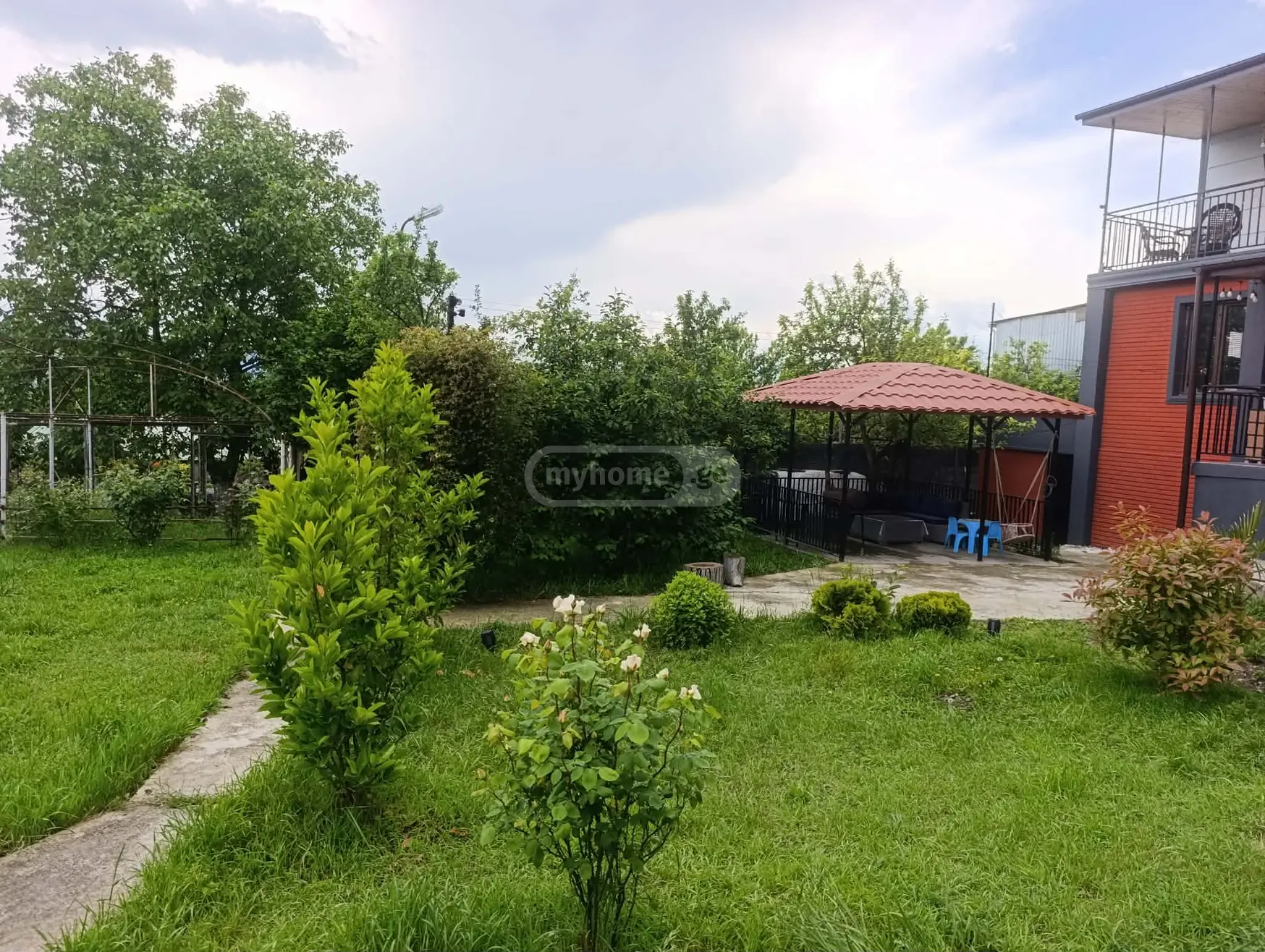 4 Room Private House For Sale view 6