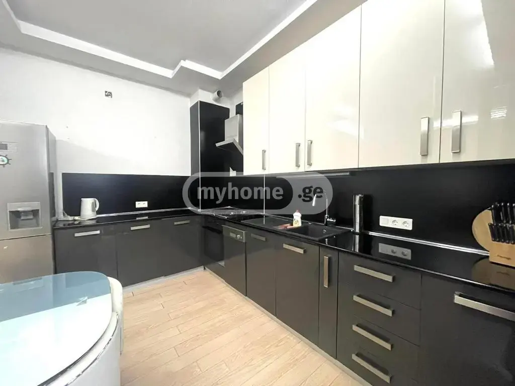 3 Room Apartment For Sale view 5