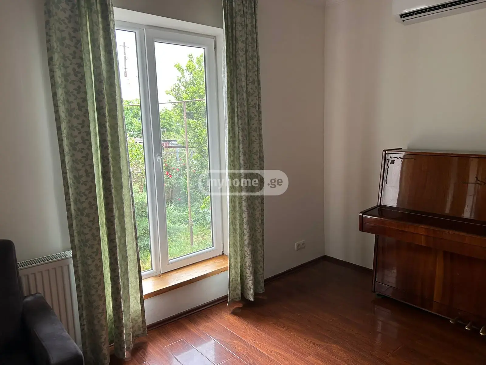 5 Room Private House For Rent In Isani view 3