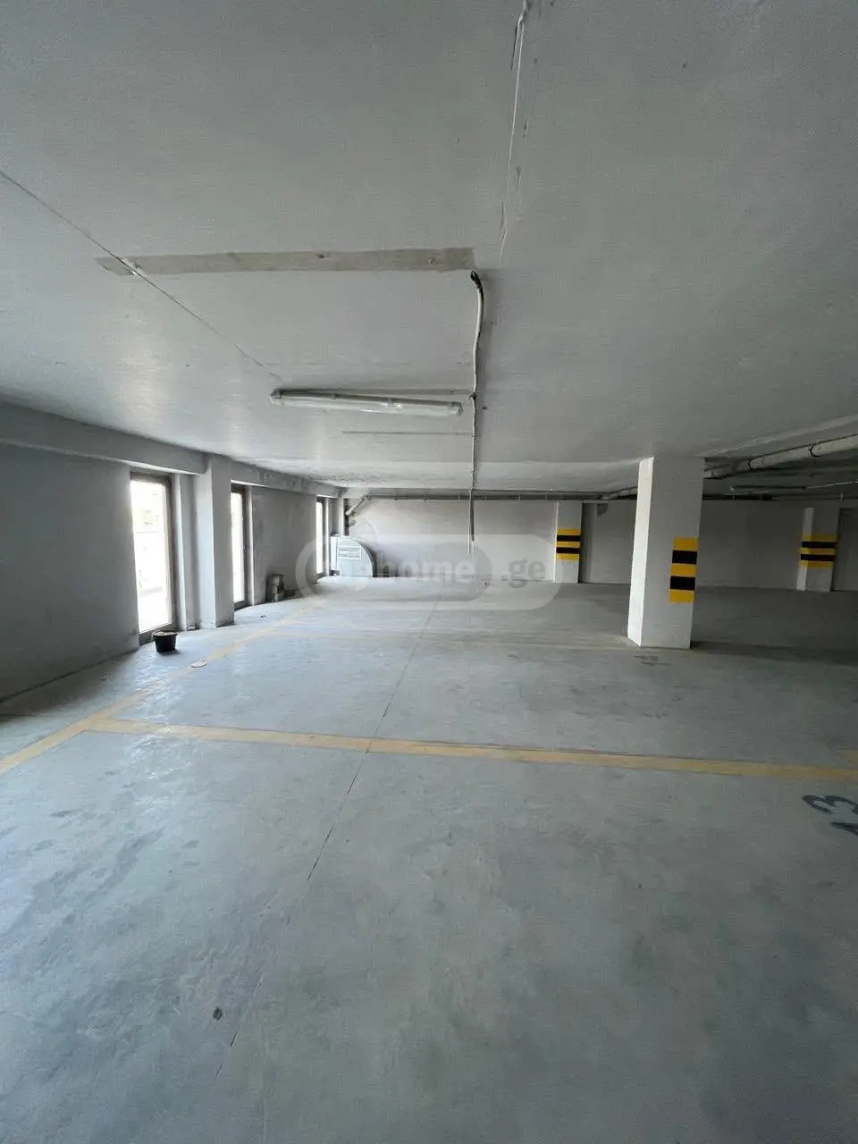 Garage Commercial Area For Sale In Vake view 2