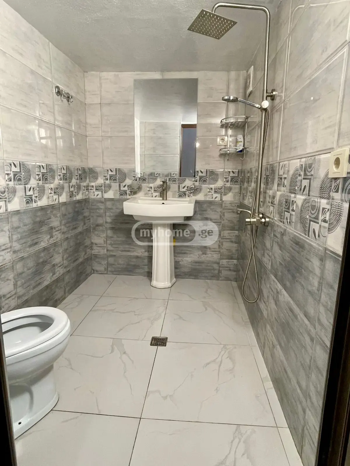 9 Room Private House For Sale view 11