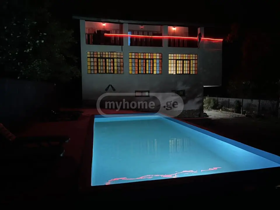 8 Room Private House Daily Rent In Akhatani, In Dusheti Municipality view 2