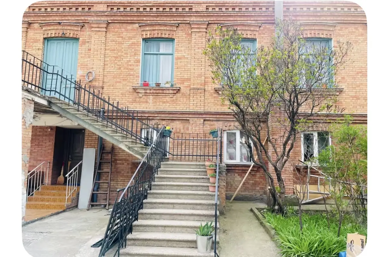 7 Room Private House For Rent In Mtskheta view 1