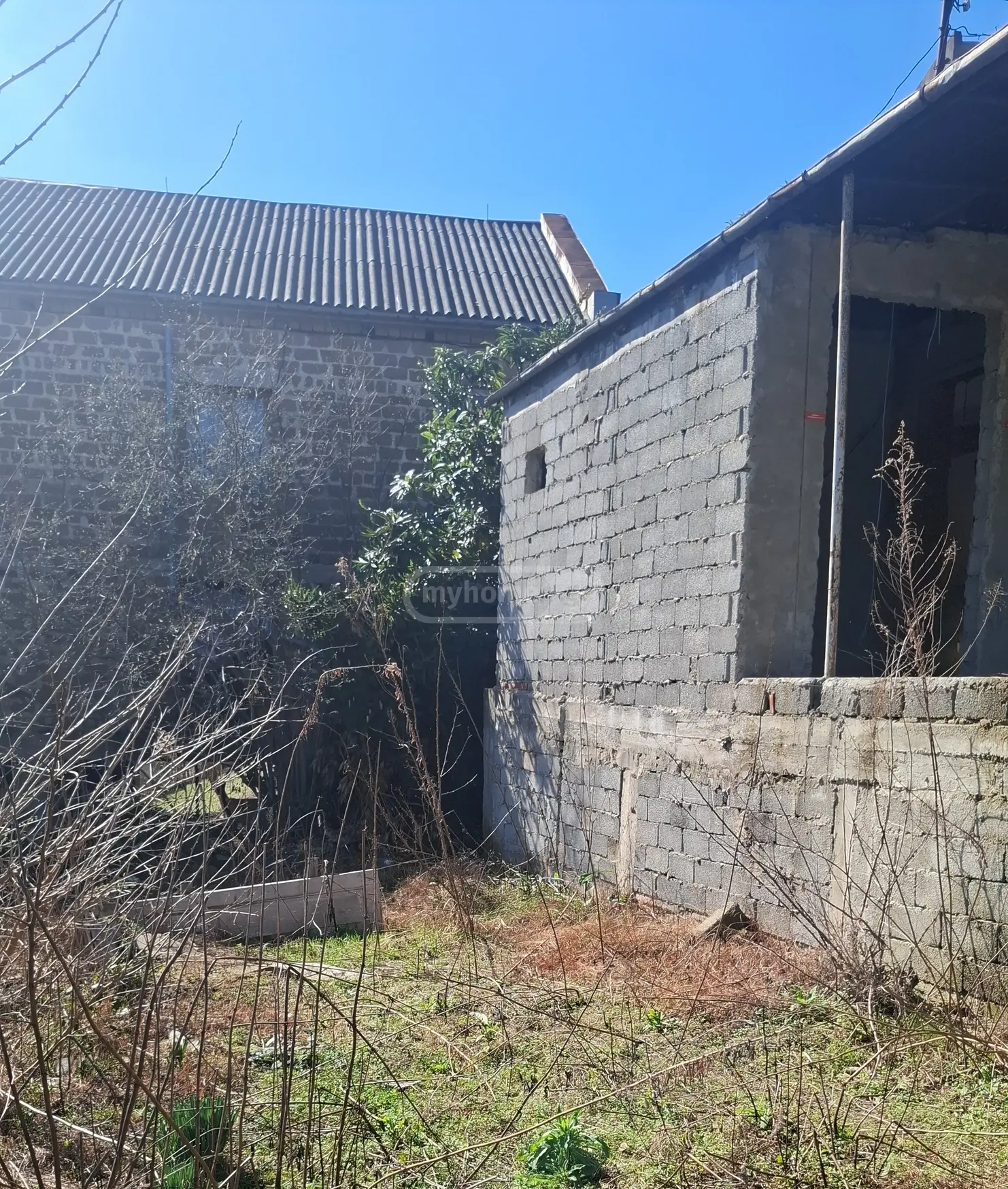 3 Room Private House For Sale view 2