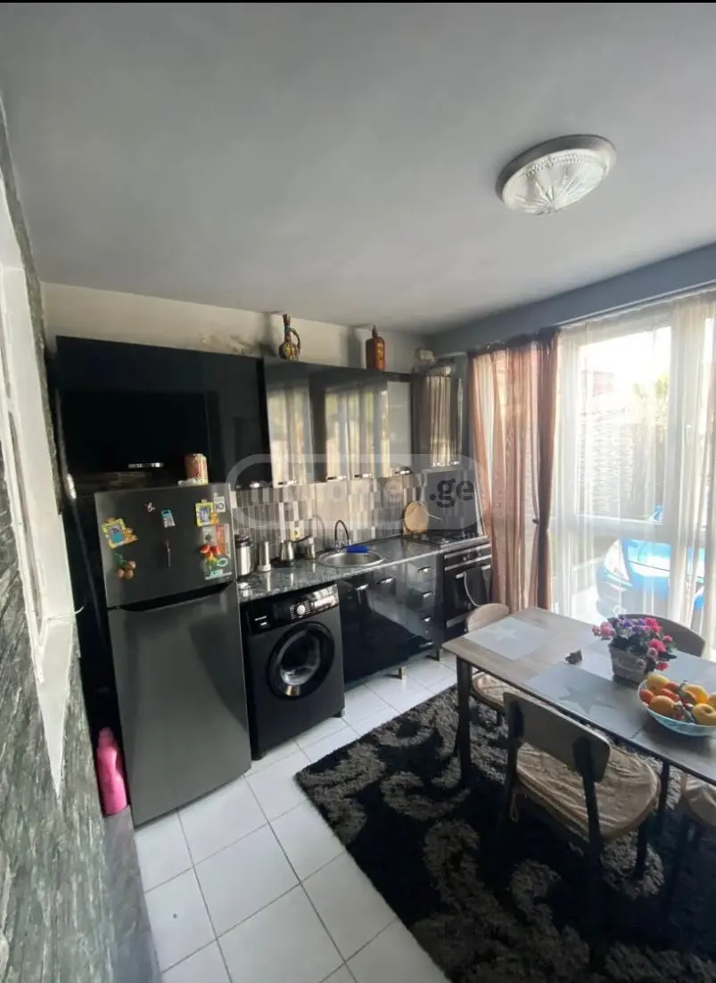 9 Room Private House For Sale view 3