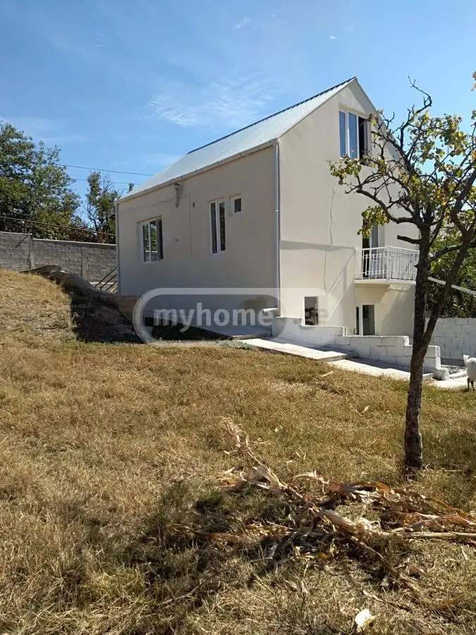 5 Room Private House For Sale view 1