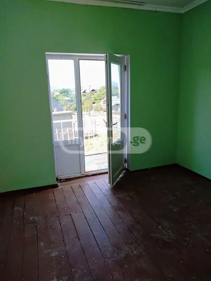 5 Room Private House For Sale view 4