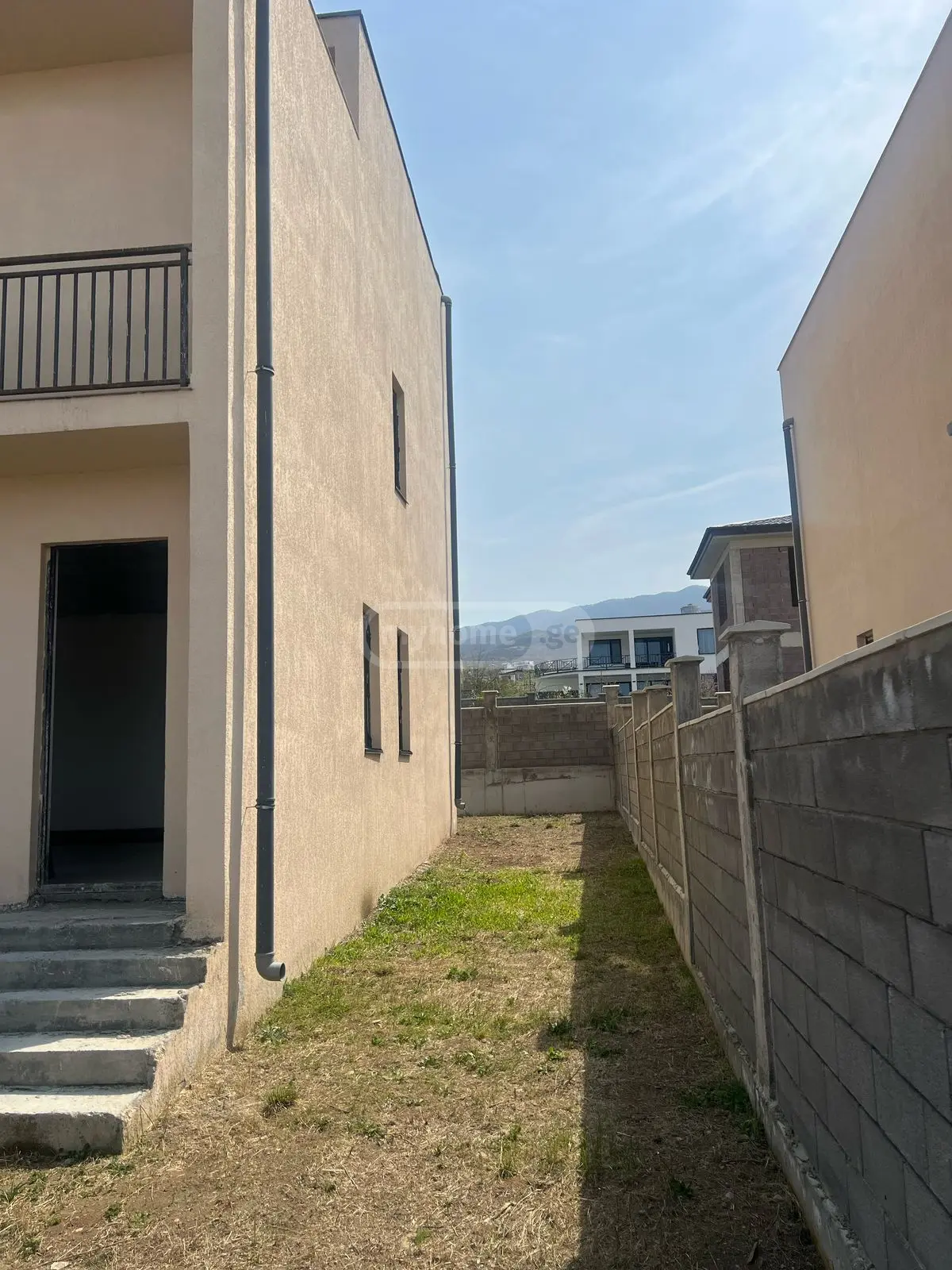 6 Room Country House For Sale view 1