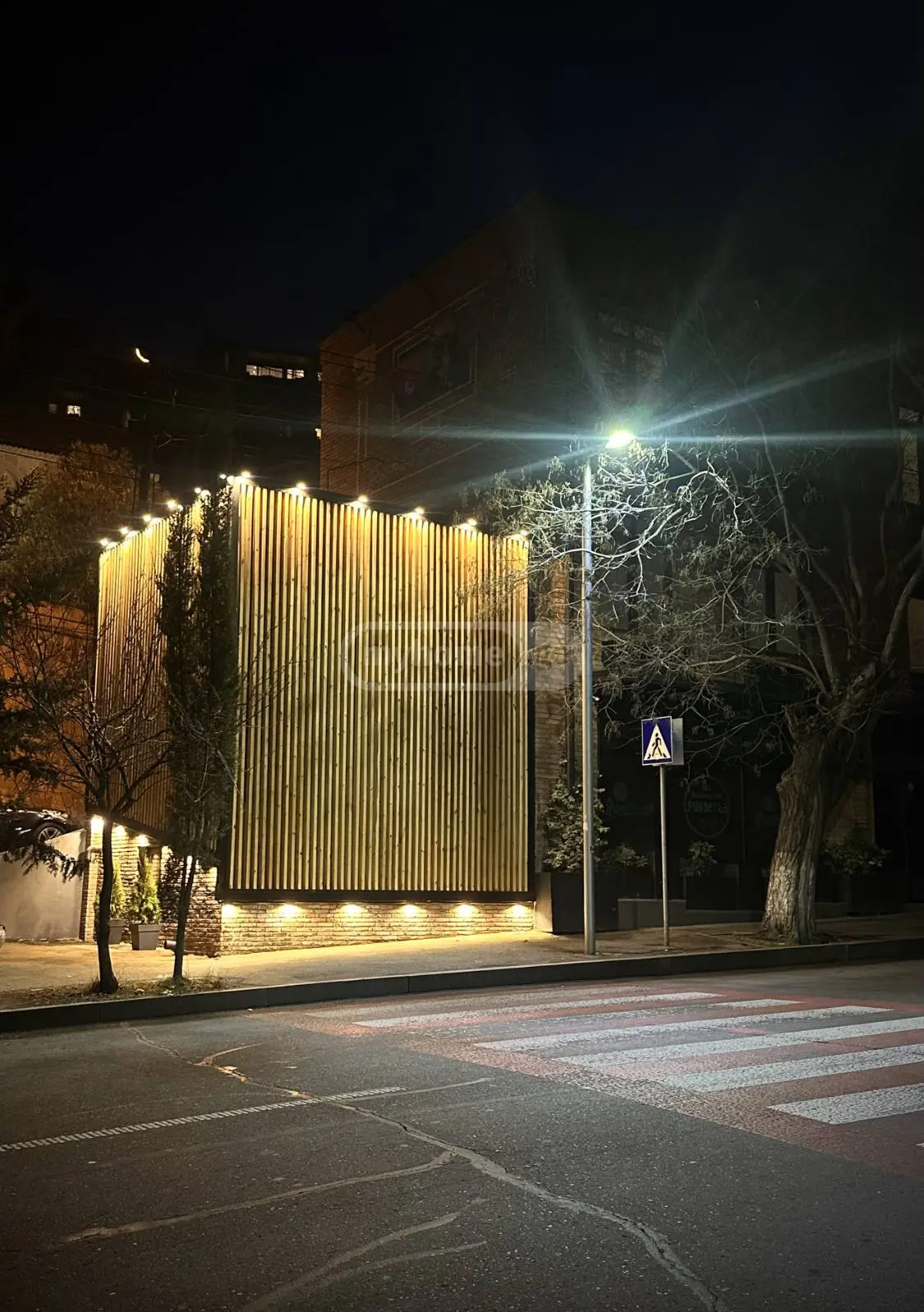 Universal Commercial Area For Rent In Sololaki view 3
