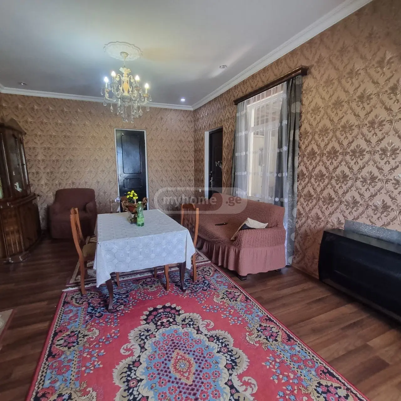 6 Room Private House For Sale view 1