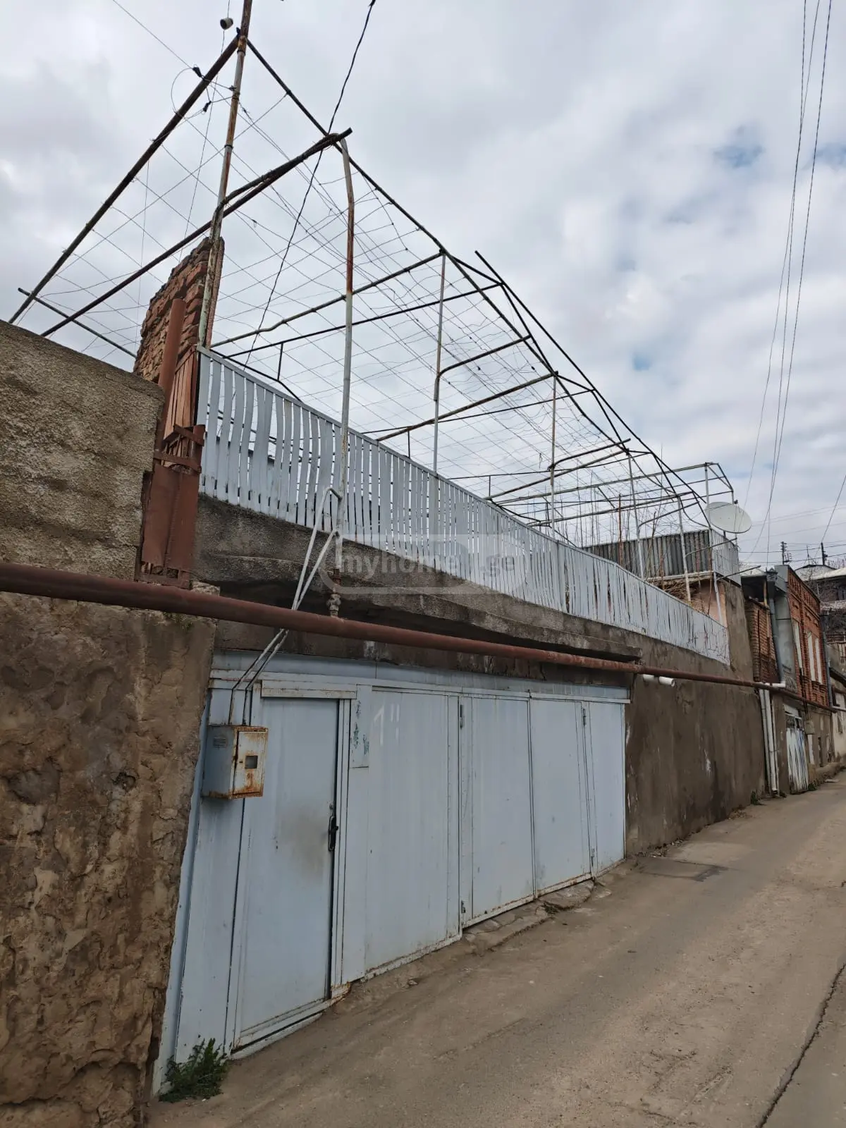 6 Room Private House For Sale view 3