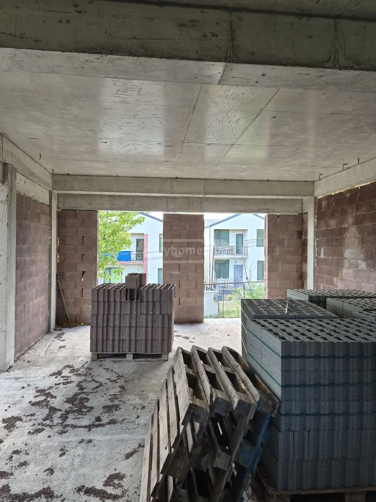 7 Room Private House For Sale view 4