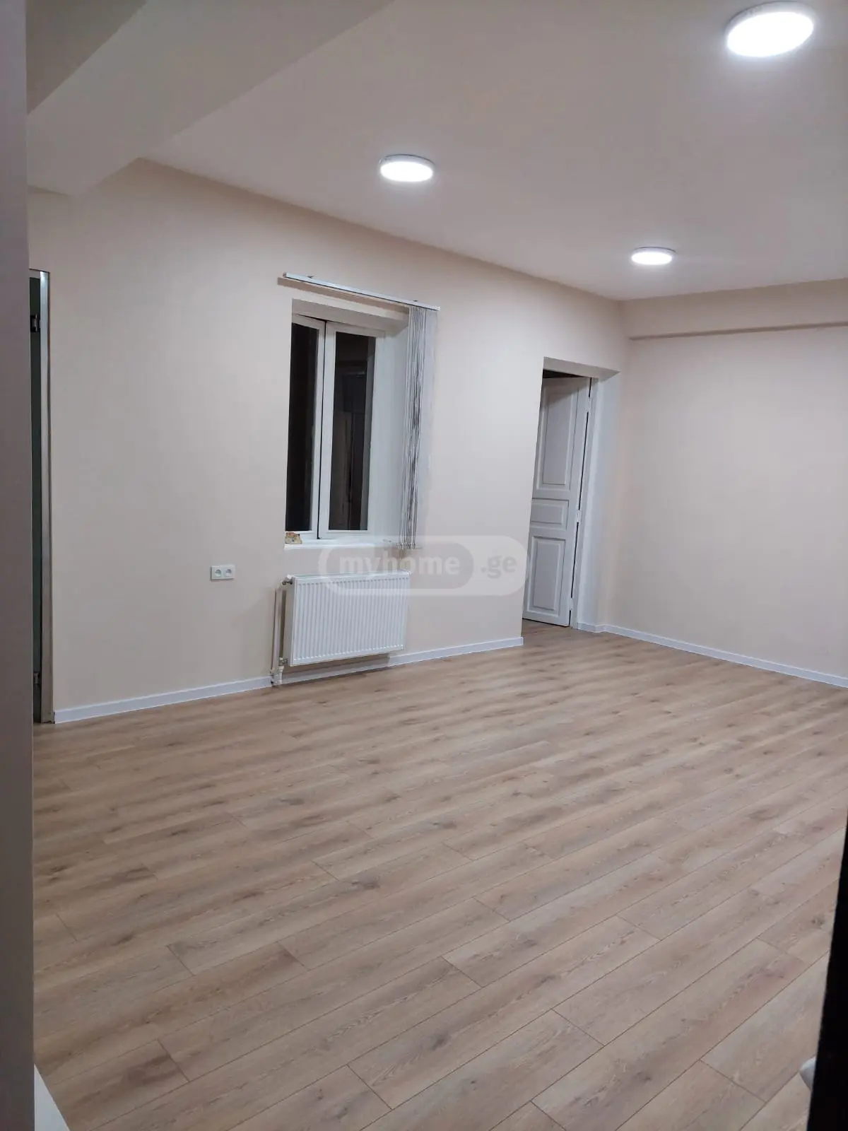 Office Commercial Area For Rent In Vera view 8