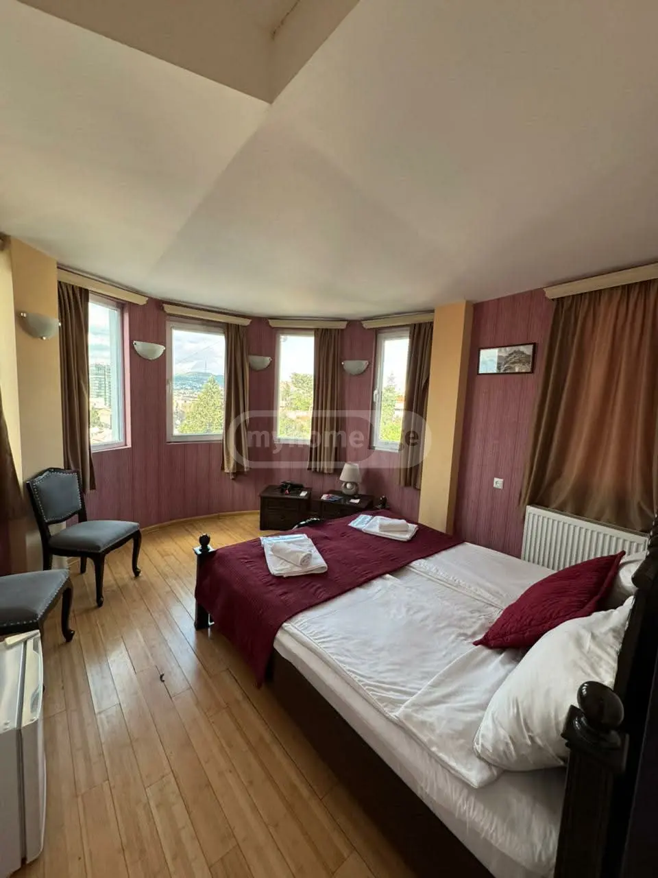 10+ Room Private House For Sale In Mtatsminda view 5