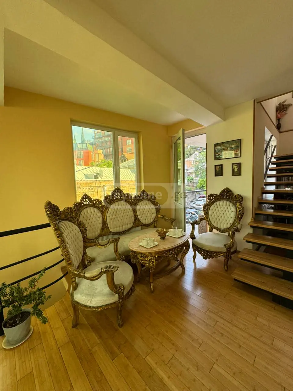 10+ Room Private House For Sale In Mtatsminda view 1