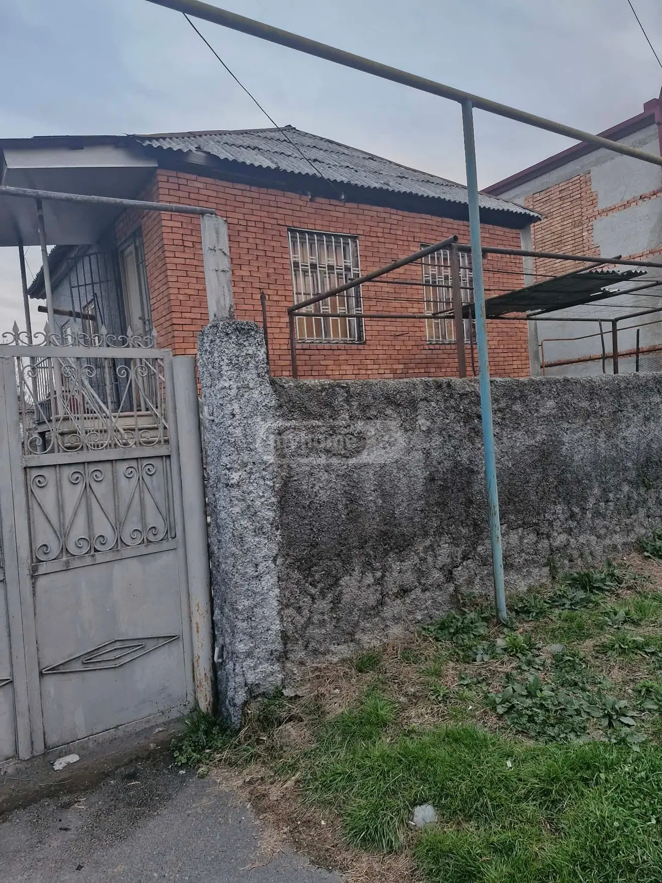 3 Room Private House For Sale view 3