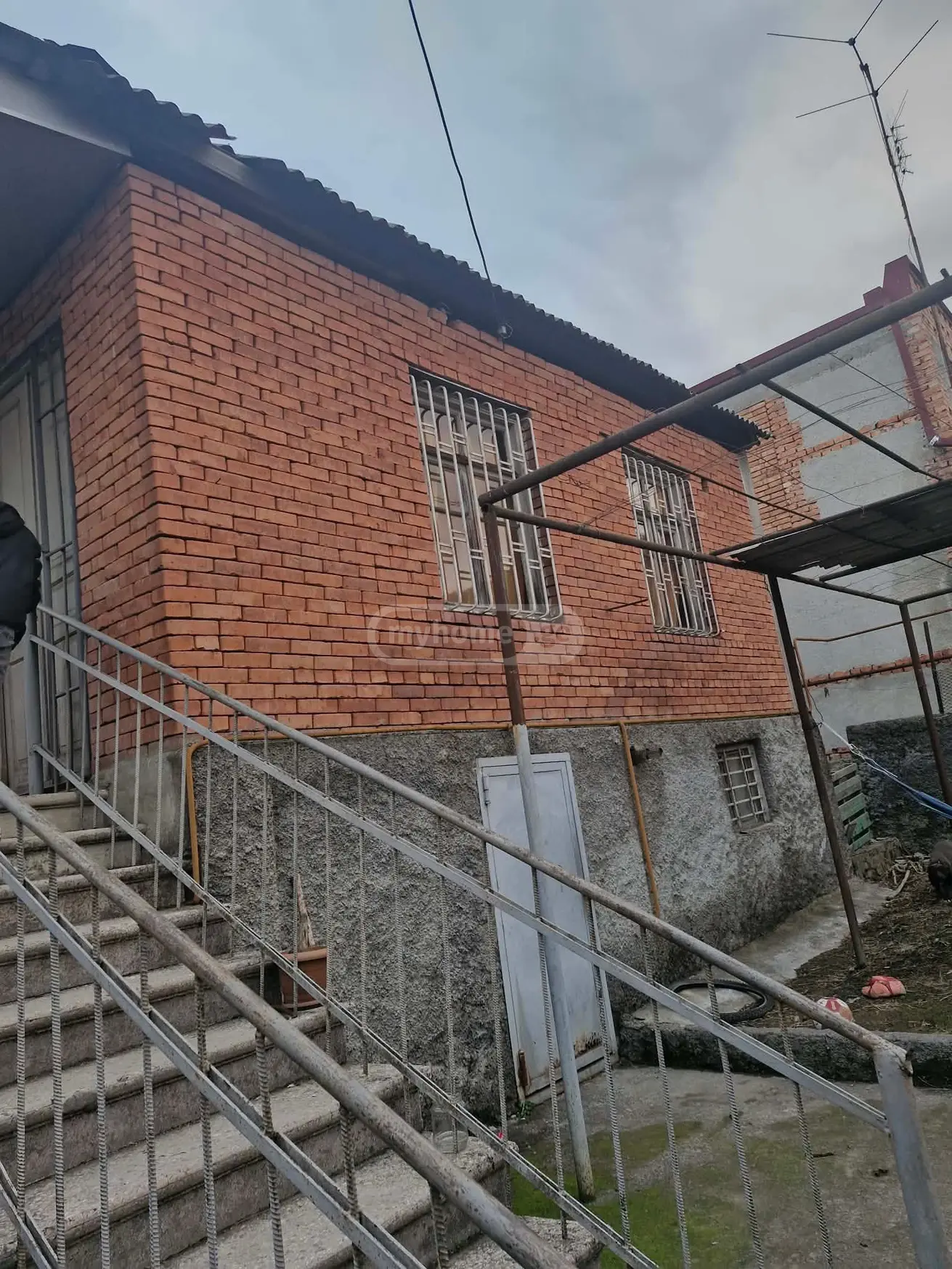 3 Room Private House For Sale view 1