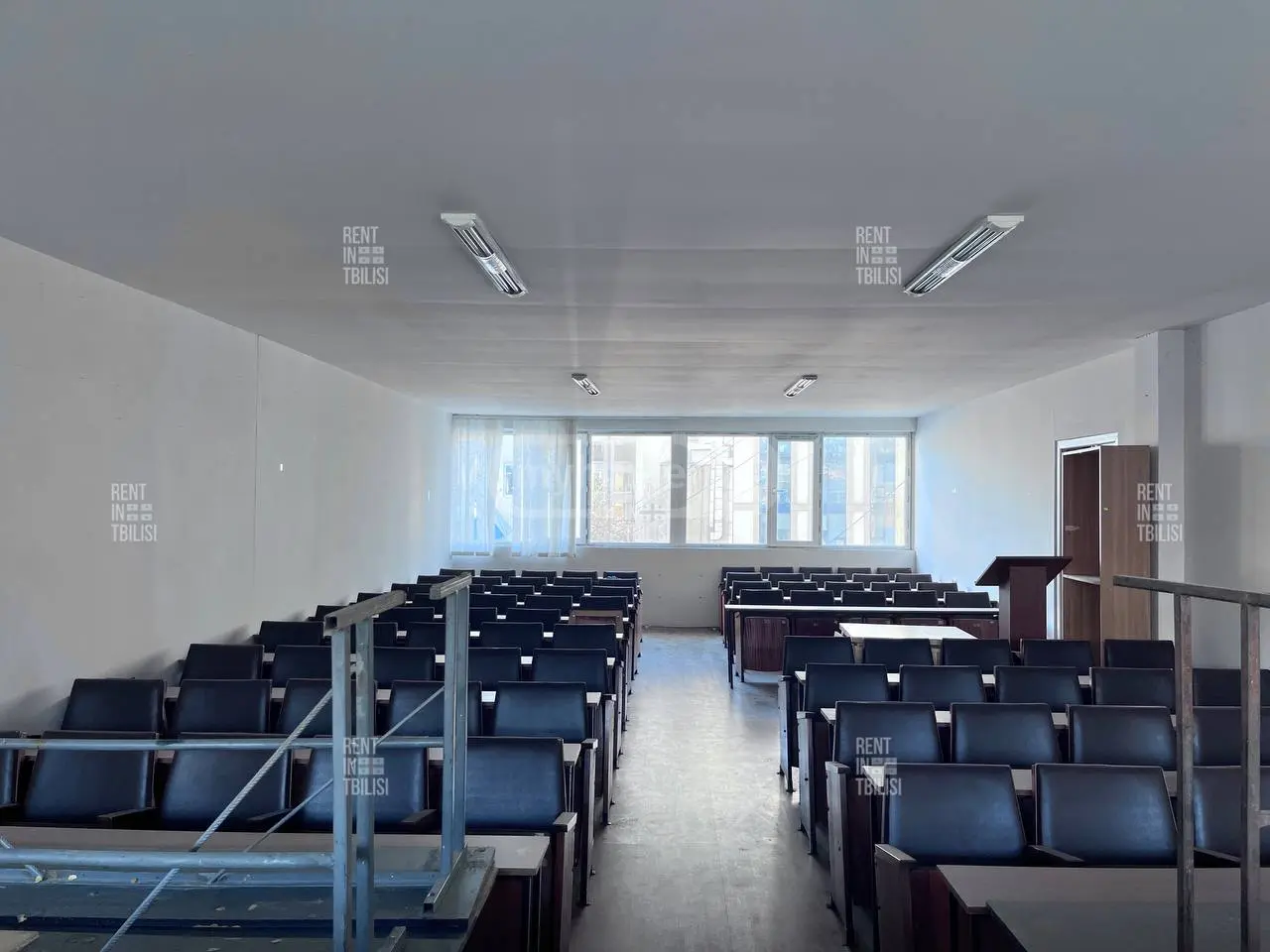 Office Commercial Area For Rent In Vera view 1