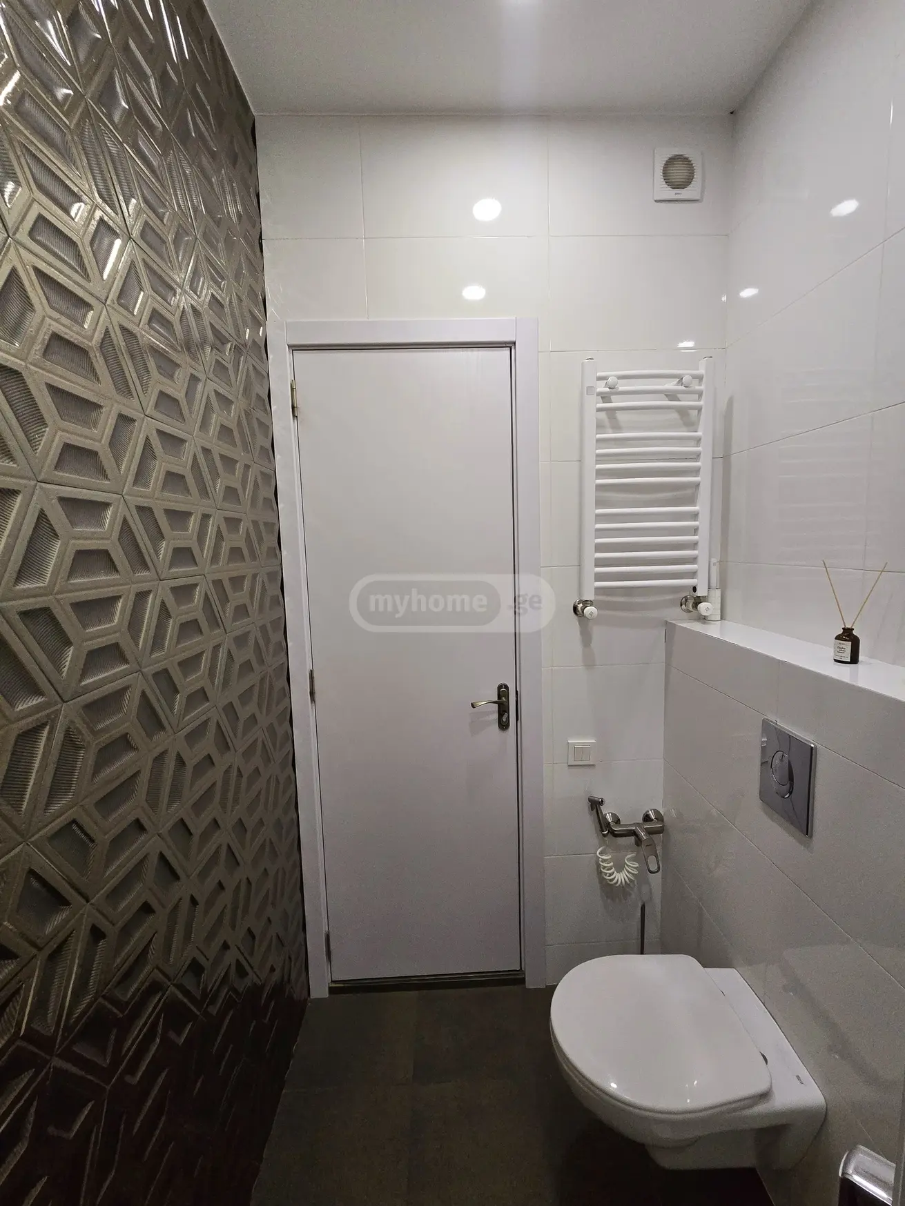 2 Room Apartment Daily Rent In Chugureti view 5