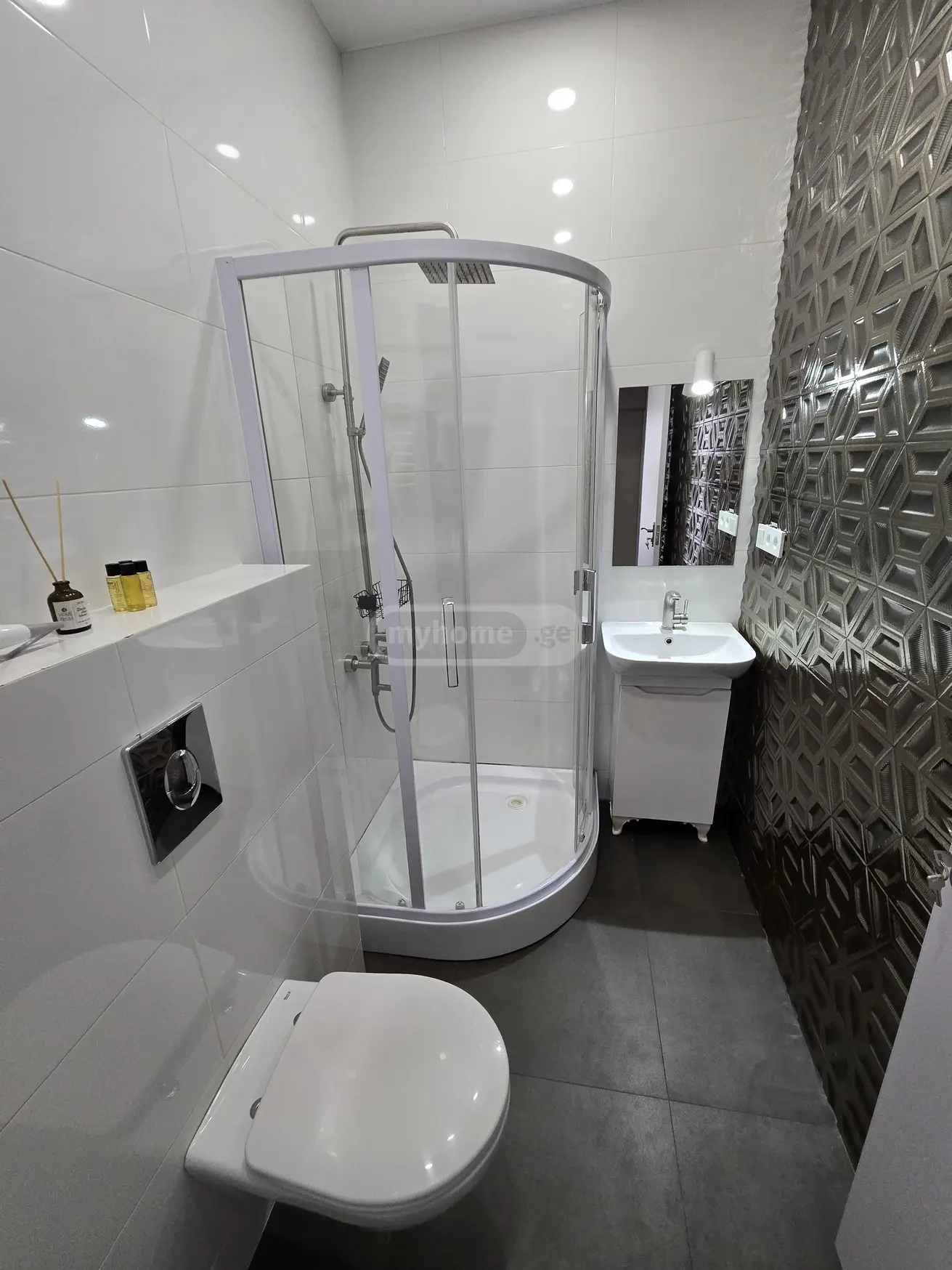 2 Room Apartment Daily Rent In Chugureti view 10