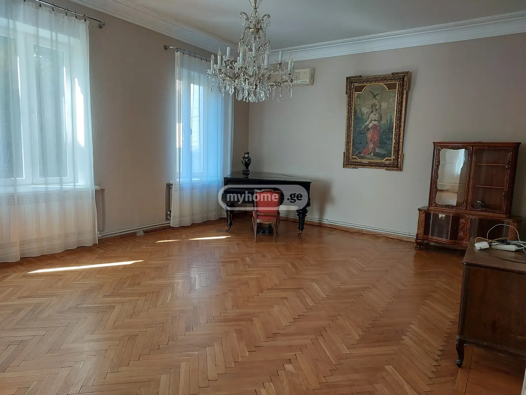 7 Room Private House For Rent In Vake view 12