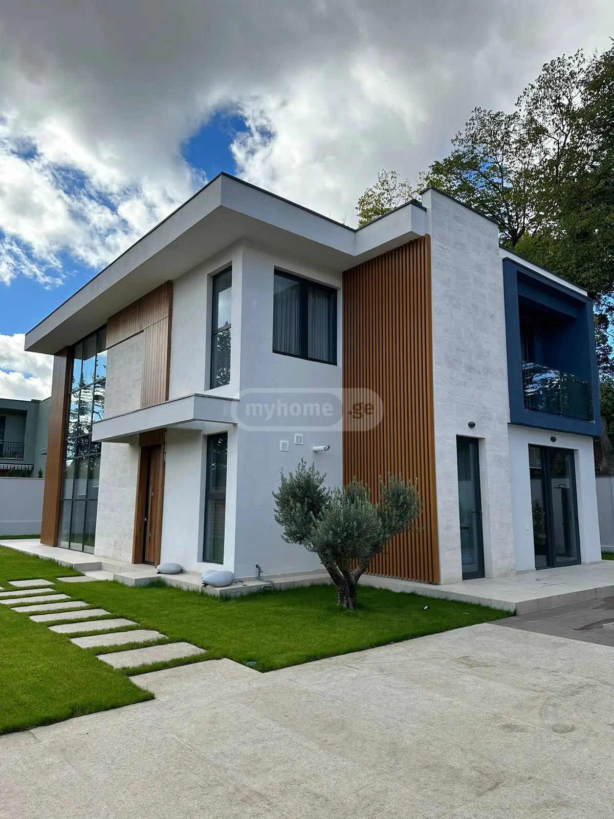 8 Room Private House For Rent In Digomi view 9