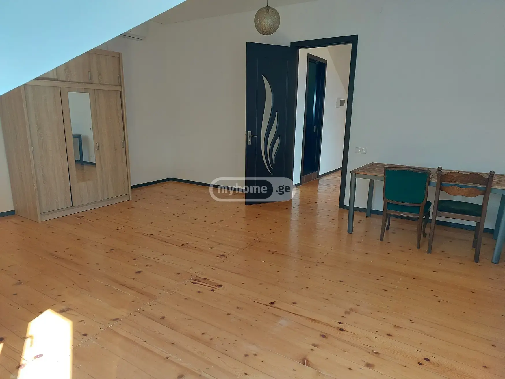 7 Room Private House For Rent In Vake view 6
