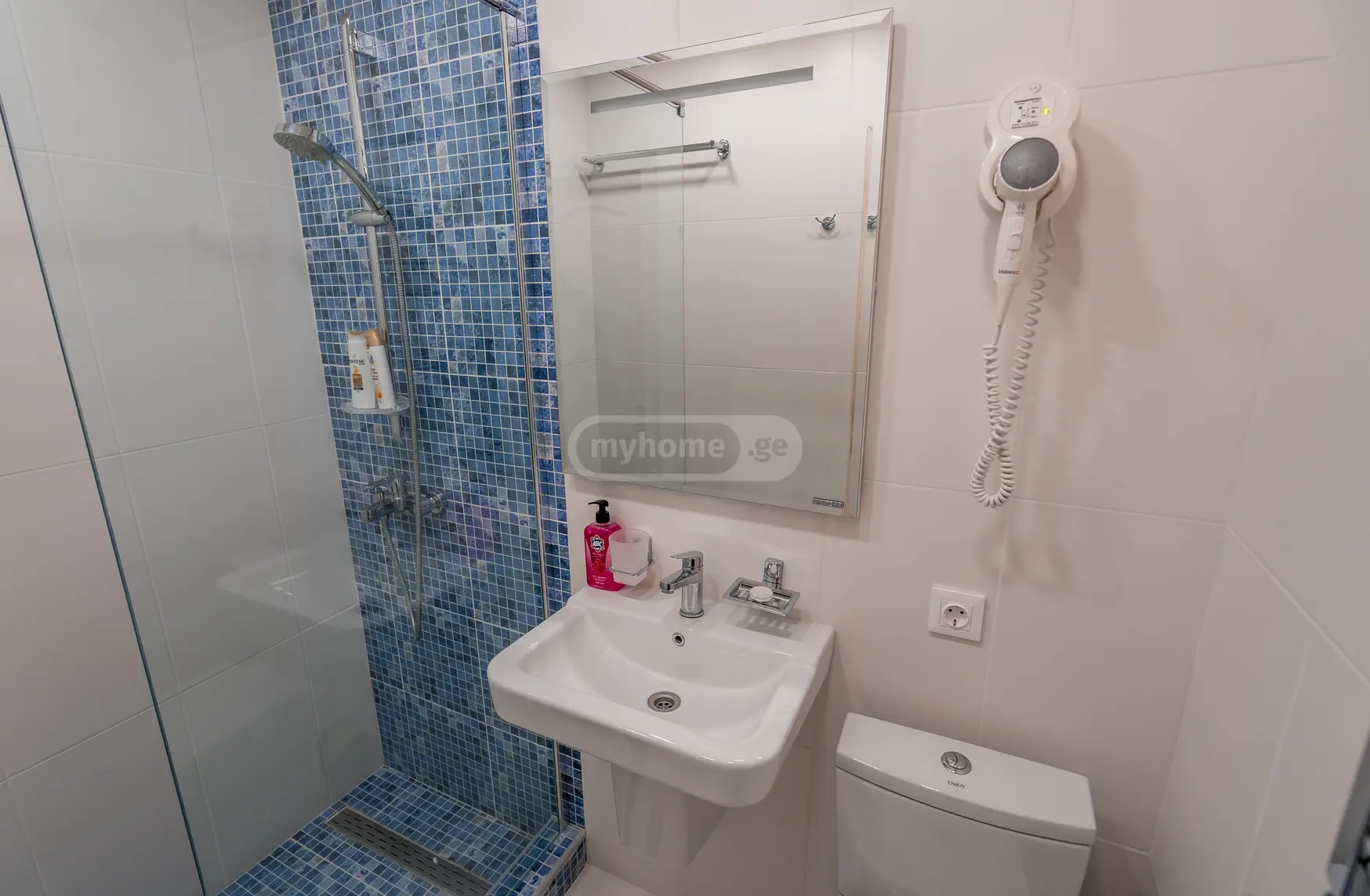 3 Room Apartment Daily Rent In Gudauri view 6