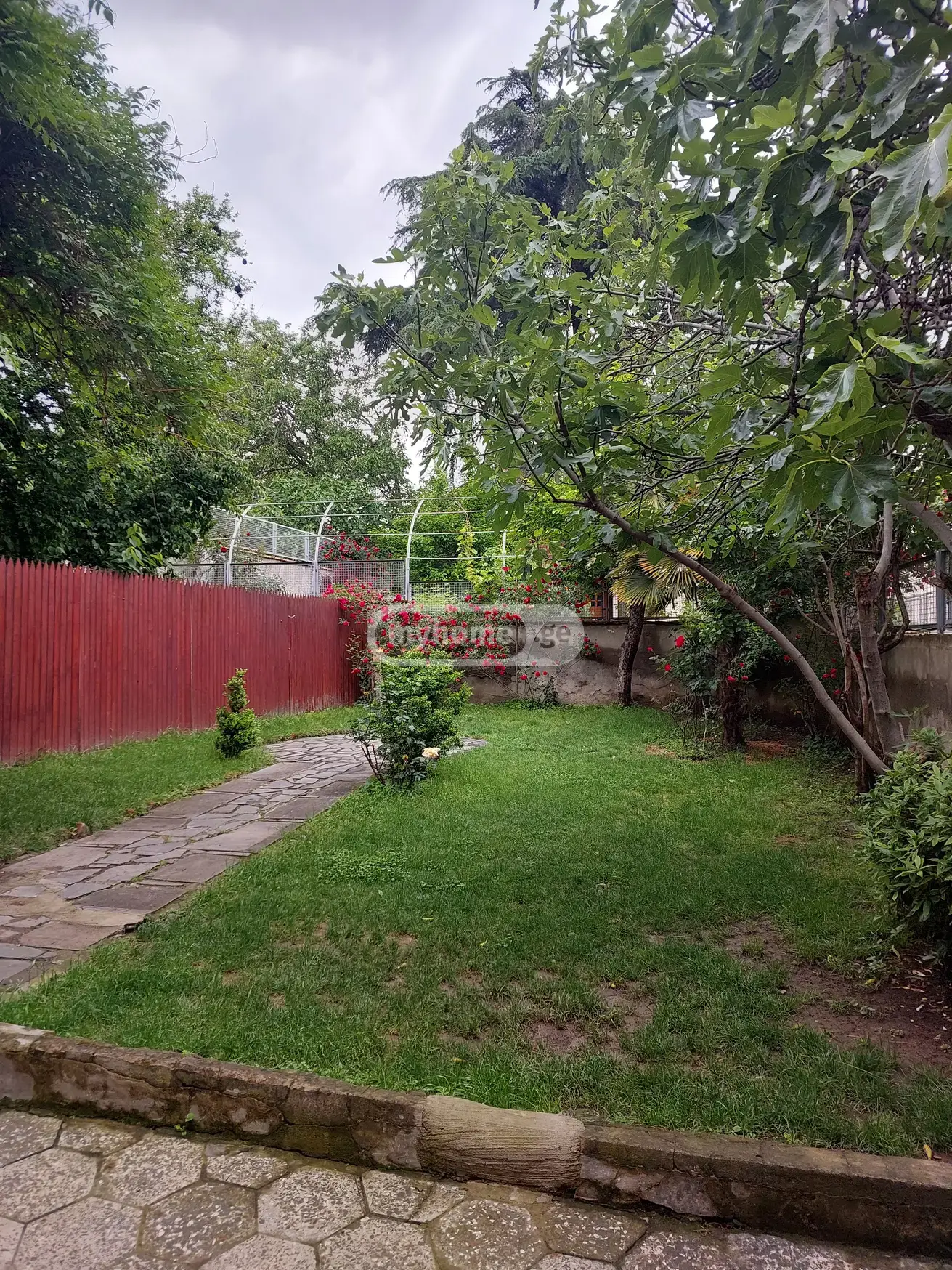 7 Room Private House For Rent In Vake view 2