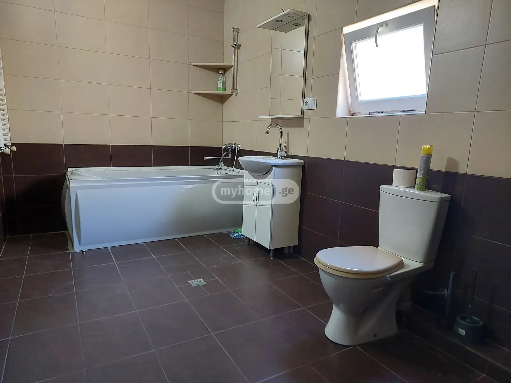 7 Room Private House For Rent In Vake view 5
