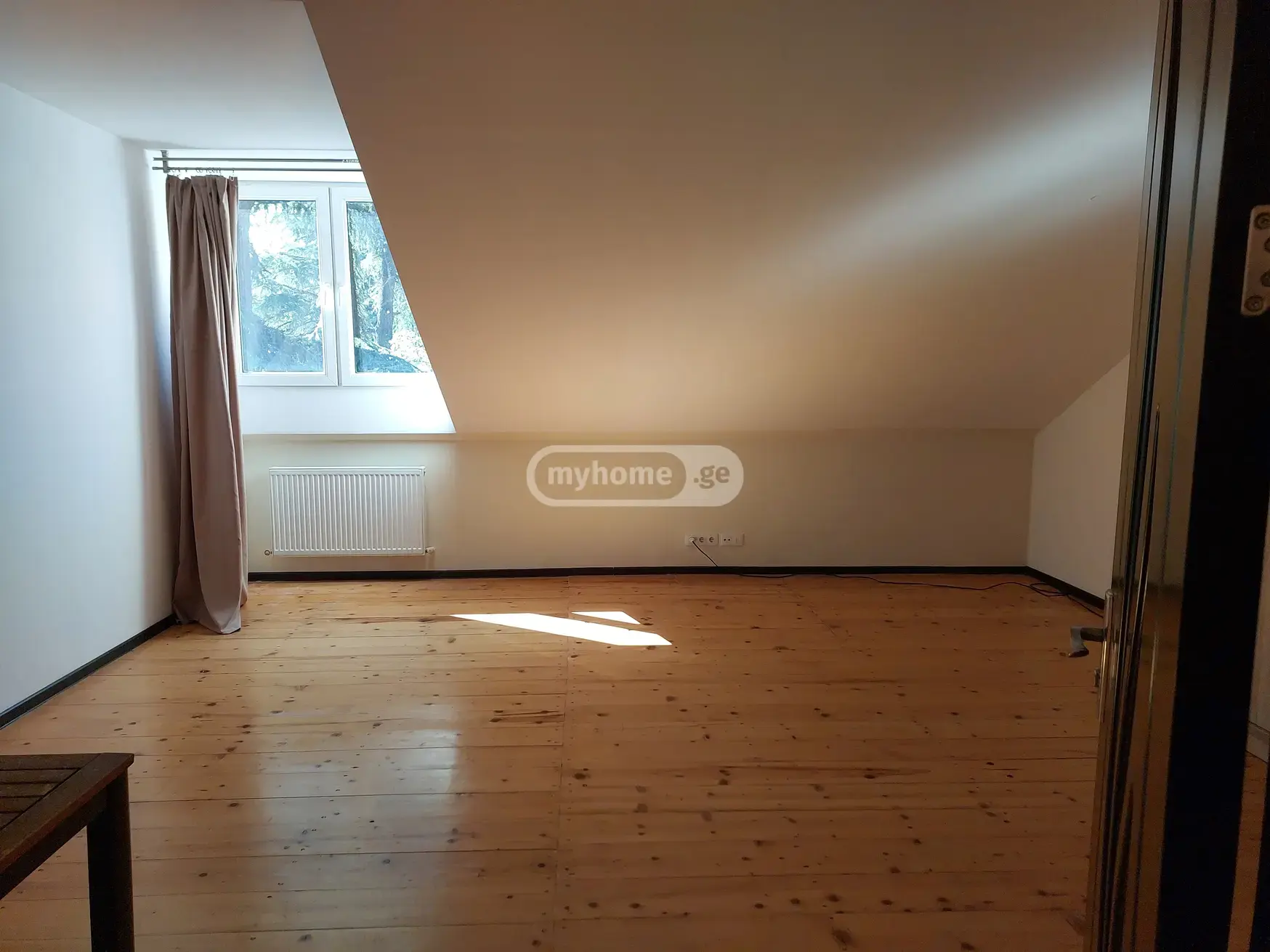 7 Room Private House For Rent In Vake view 8