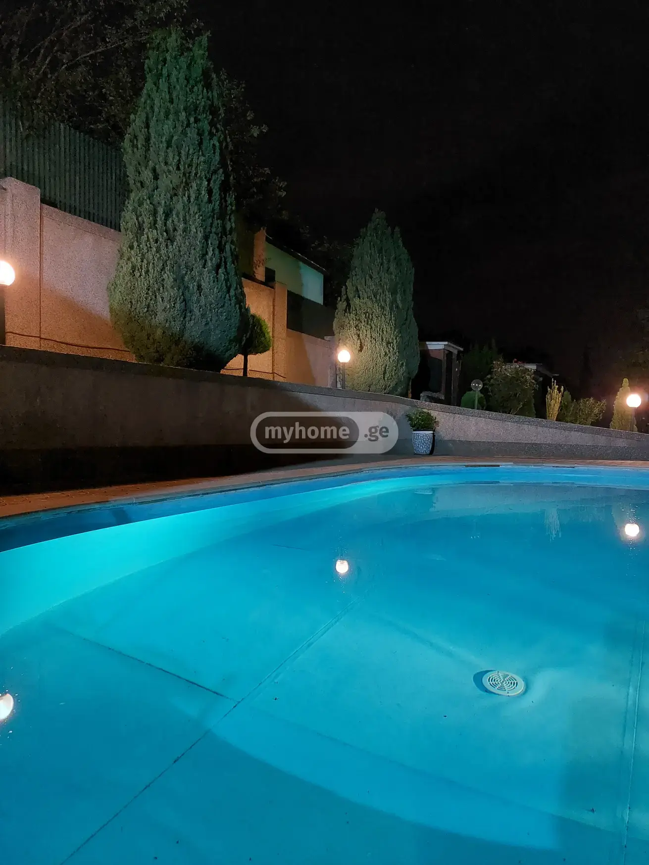 7 Room Private House For Sale view 13