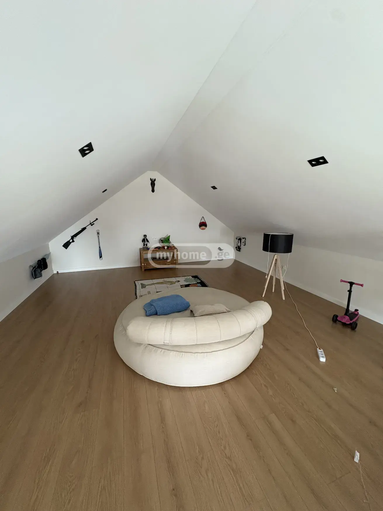 6 Room Private House For Rent In Saguramo, In Mtskheta Municipality view 7
